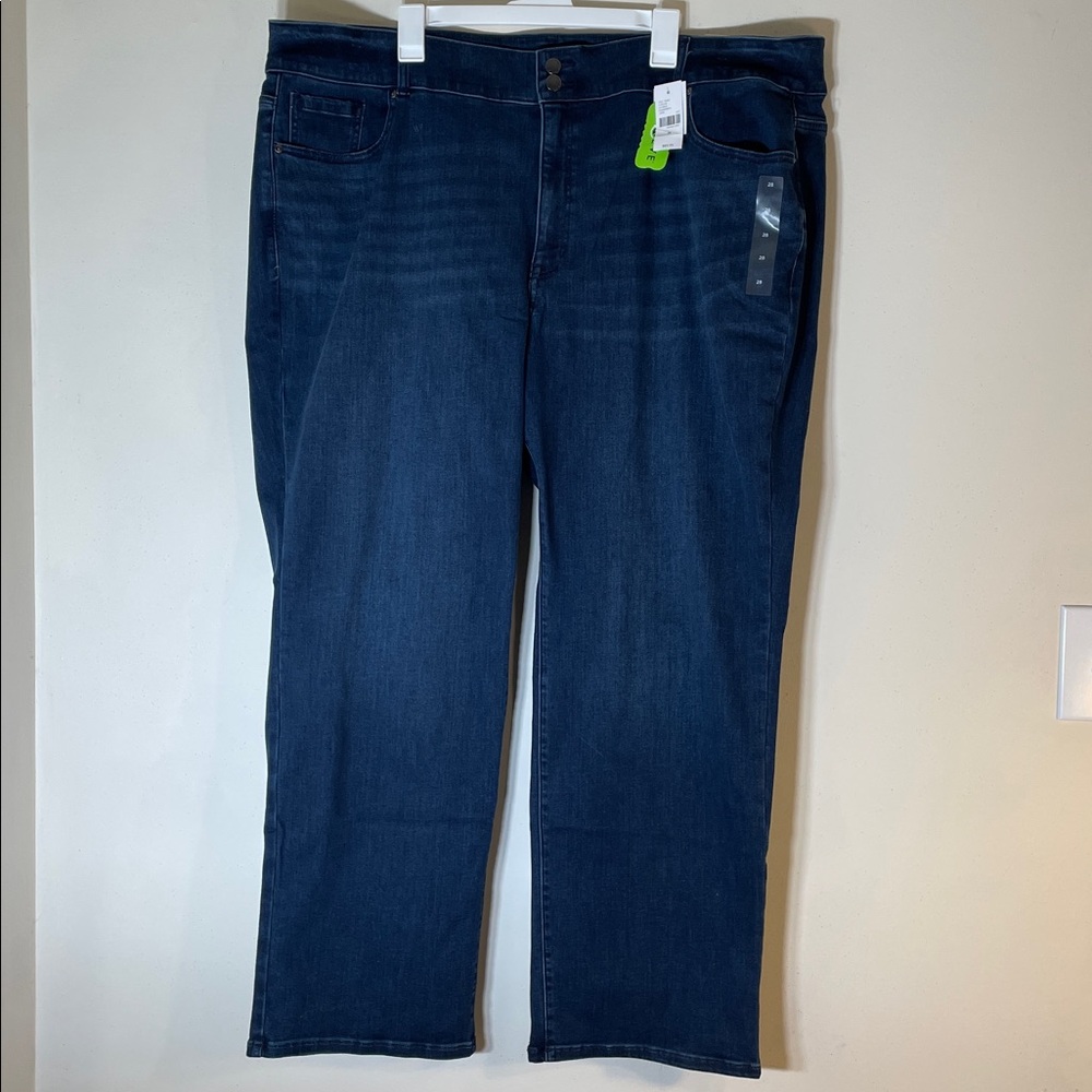 Lane Bryant Flex Magic Waistband TighterTummy High-Rise Straight Jeans. 28. NWT.